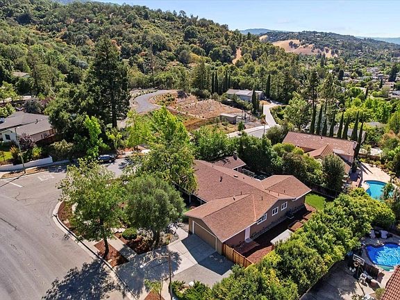 6331 Paso Los Cerritos, San Jose, CA 95120