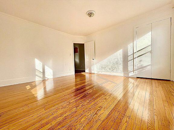279 E 235th St FLOOR 2, Bronx, NY 10470