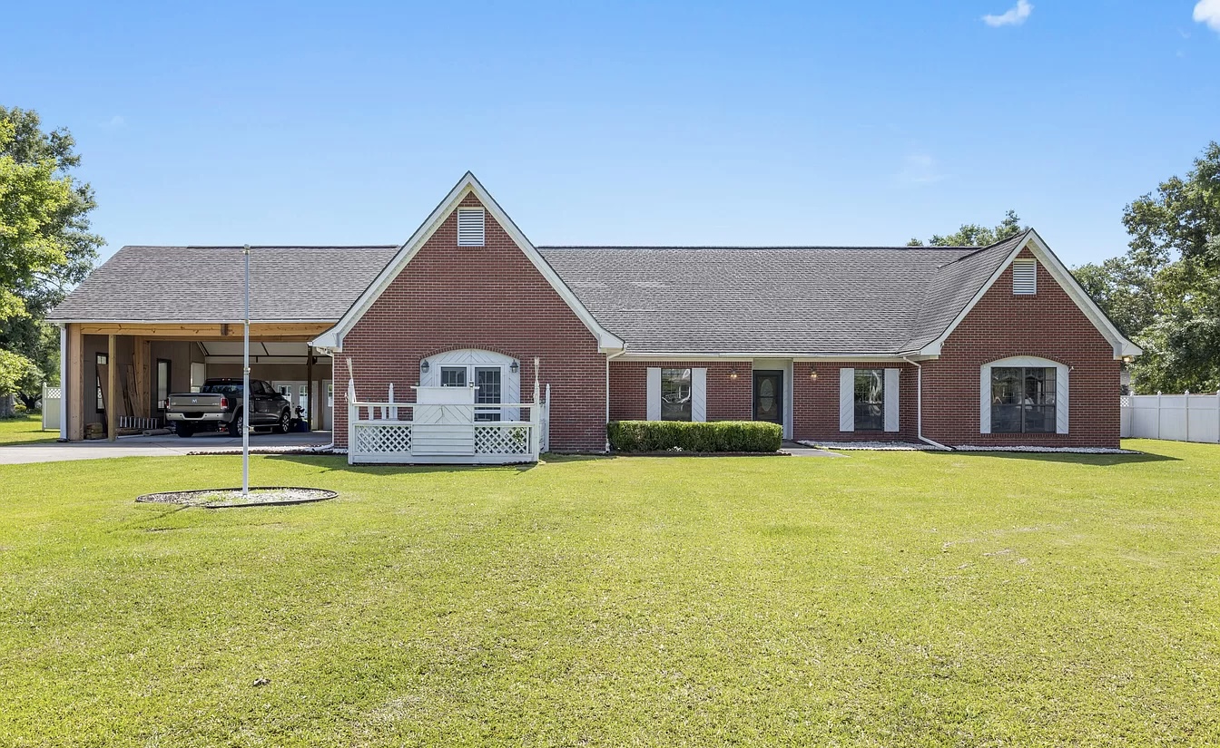 11324 River Oaks Dr, Biloxi, MS 39532
