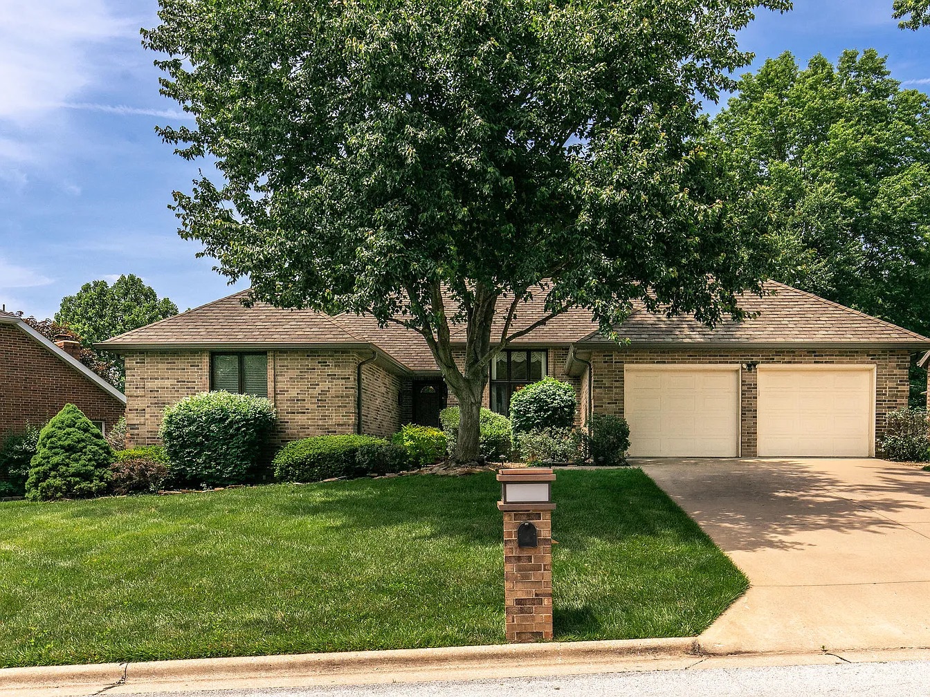 4925 South Connor Avenue, Springfield, MO 65804